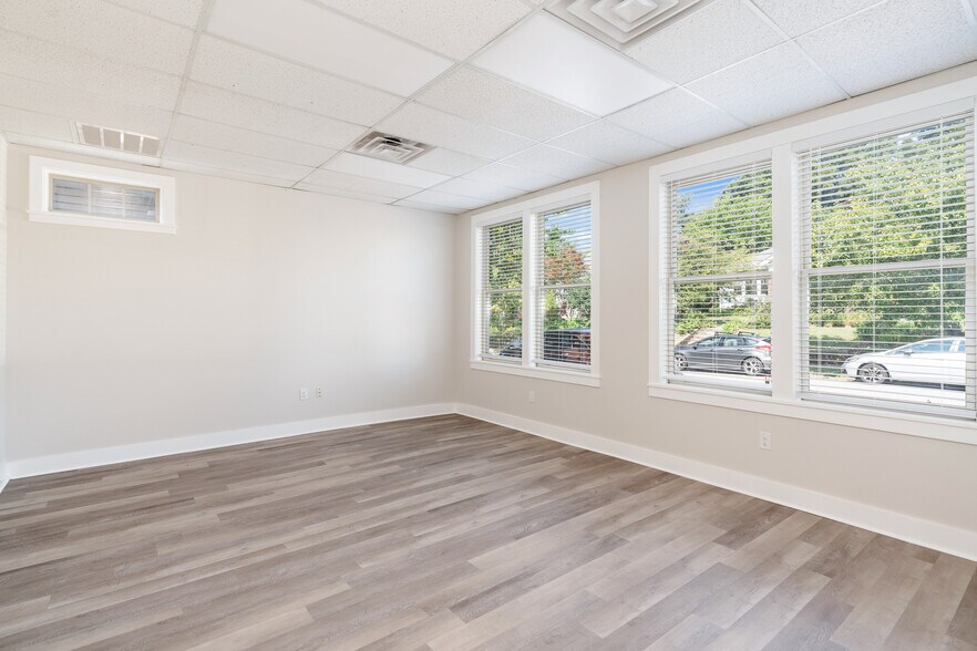 More Photos Of 428 E Scott Ave, Knoxville Loft Creative Space For Sale