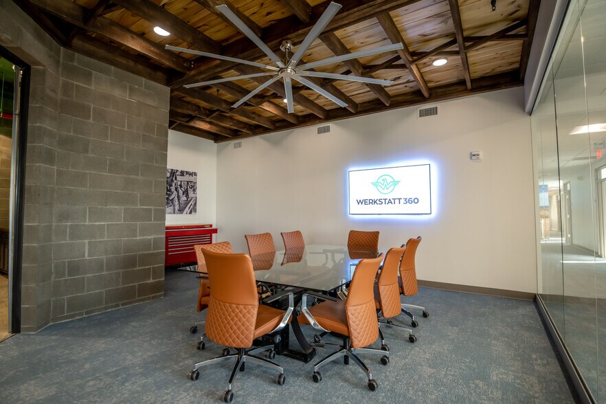 More Photos Of 214 Overlook Cir, Brentwood Office For Sale