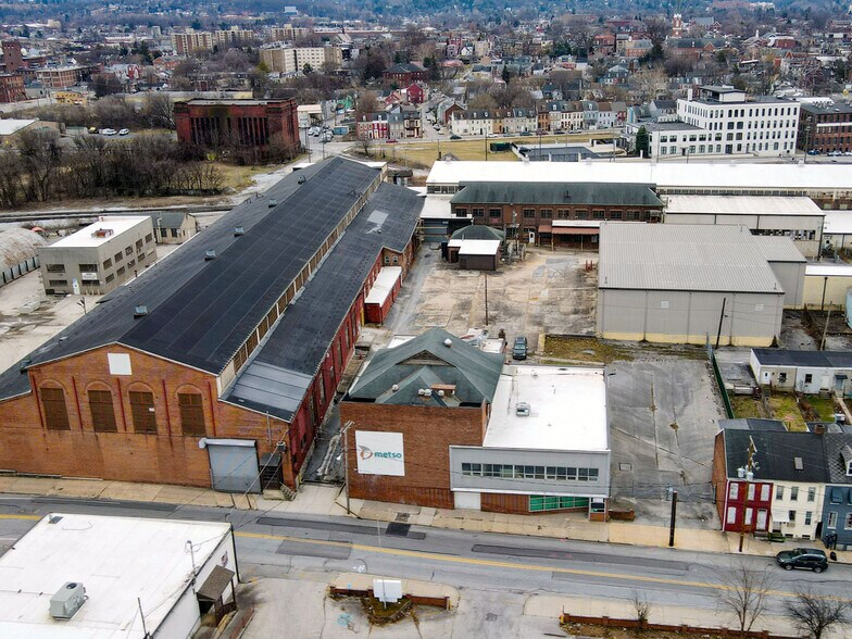 More Photos Of 240 Arch St, York Warehouse For Sale