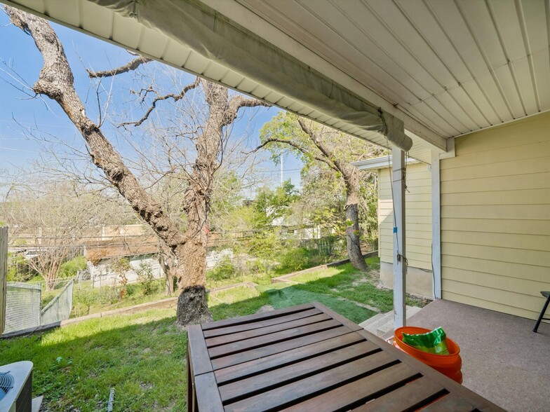 More Photos Of 2326 Hartford Rd, Austin Apartments For Sale