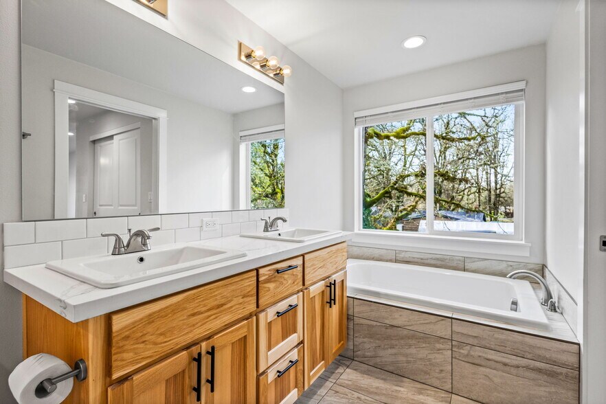 More Photos Of 3619 Green River Rd, Sweet Home Multifamily For Sale