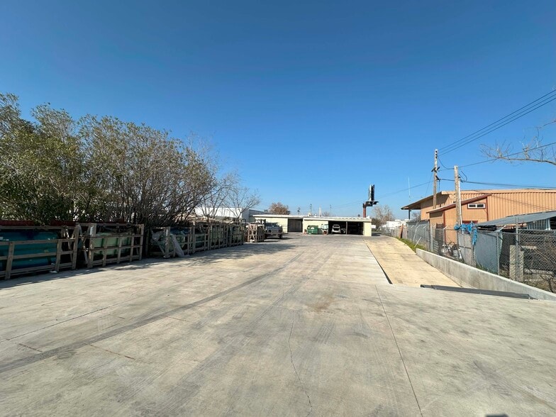 More Photos Of 1054 El Camino Ave, Sacramento Freestanding For Sale