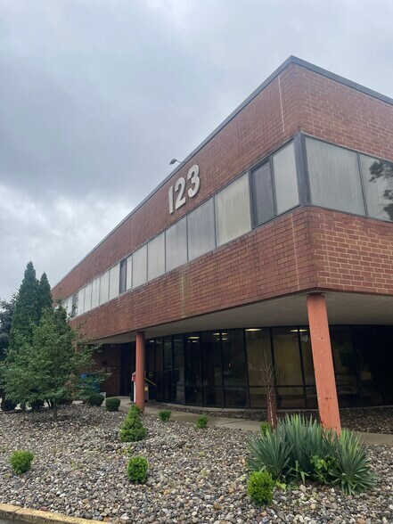 More Photos Of 123 Franklin Corner Rd, Lawrenceville Medical For Lease
