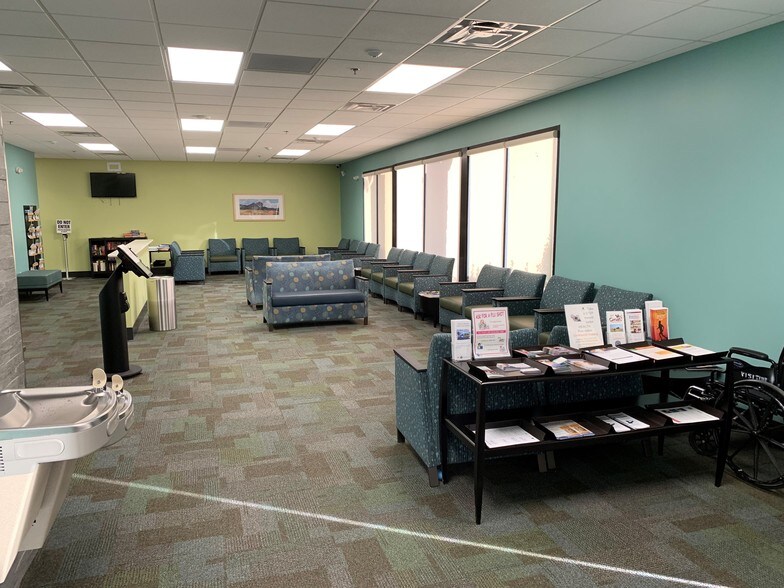 More Photos Of 1020 New River Pky, Fallon Medical For Lease