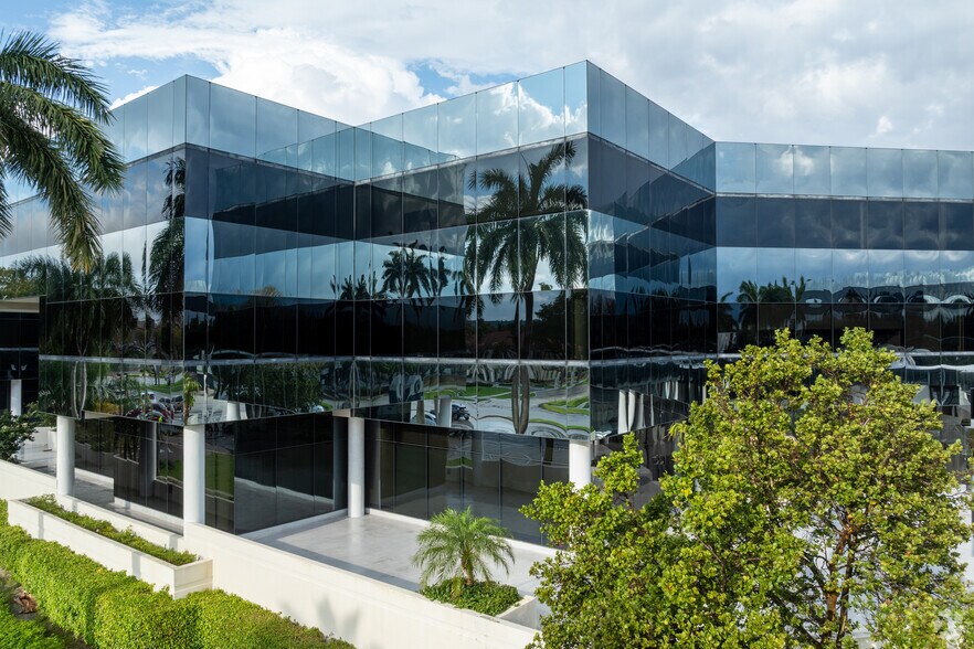 More Photos Of 4800 N Federal Hwy, Boca Raton Unknown For Lease