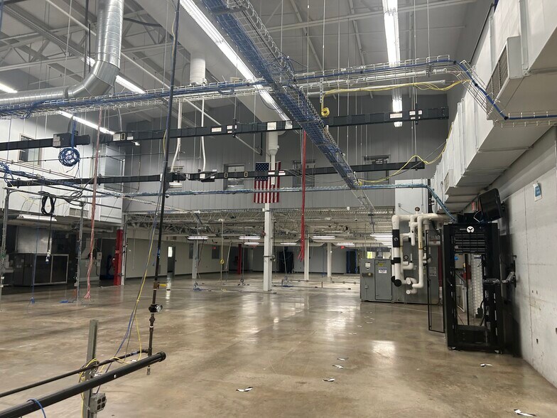 More Photos Of 12090 Memorial Pky SW, Huntsville Light Manufacturing For Sale