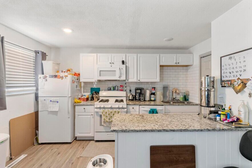 More Photos Of 411-413 Prairie Rd, Colorado Springs Apartments For Sale