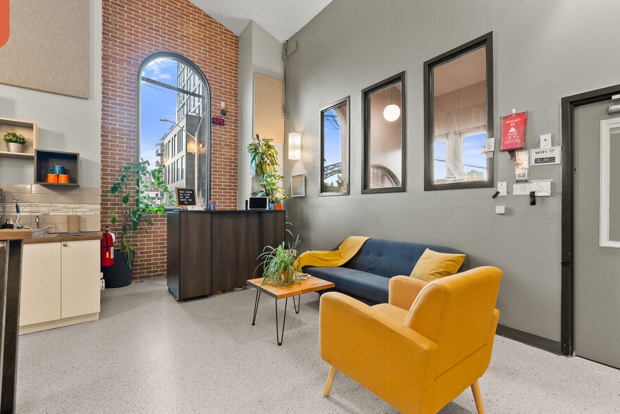 More Photos Of 499 Preston St, Ottawa Religious Facility For Sale