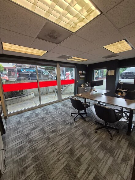 More Photos Of 2250 NW Flanders St, Portland Medical For Lease