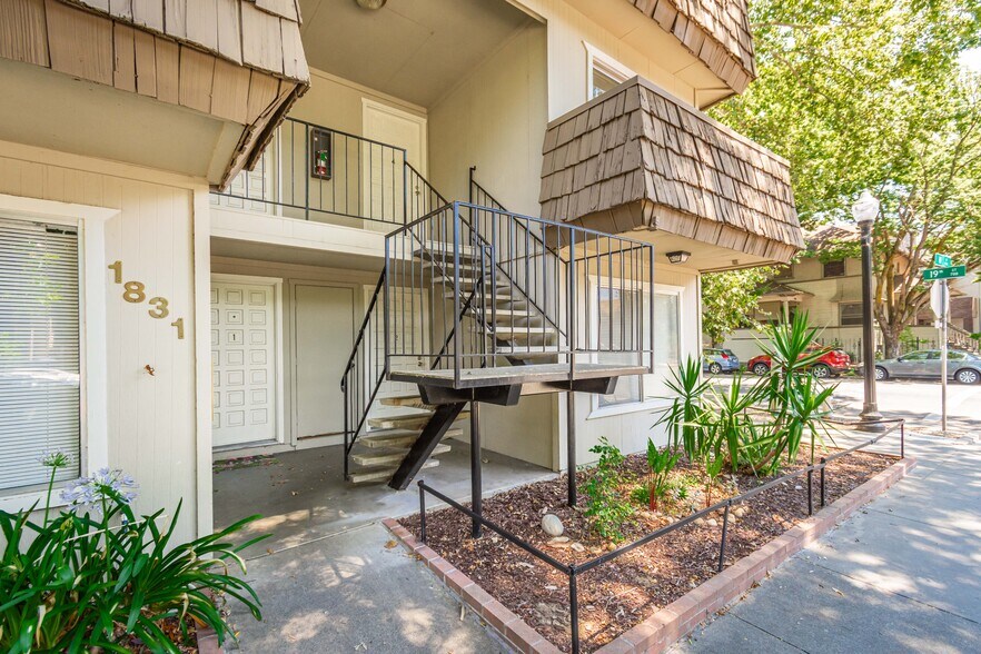 More Photos Of 1829 H St, Sacramento Apartments For Sale