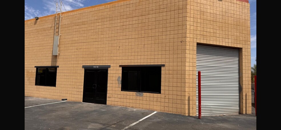 More Photos Of 111 S Dobson Rd, Mesa Unknown For Lease