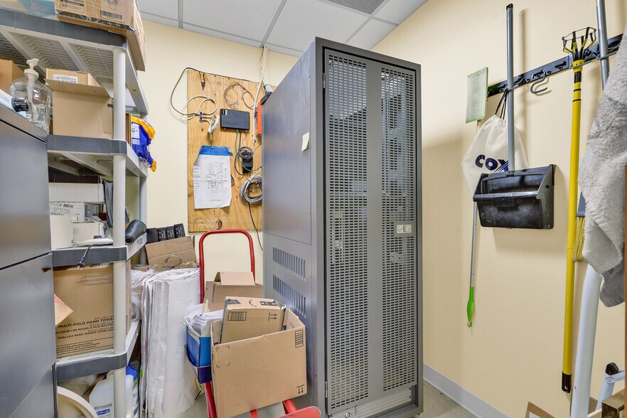 More Photos Of 3930 Pender Dr, Fairfax Medical For Lease