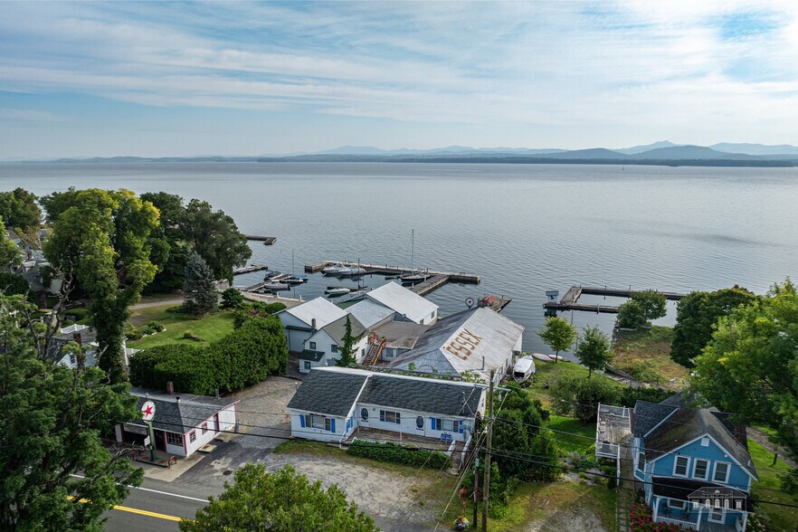 Primary Photo Of 2270 Main st, Essex Shipyard For Sale