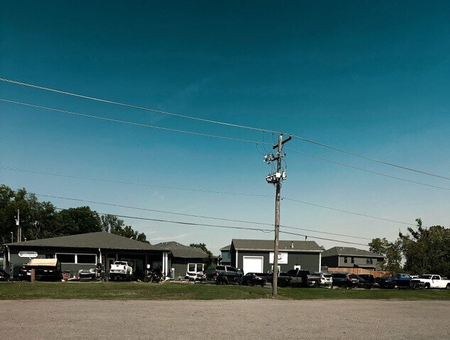 More Photos Of 33490 Lexington Ave, De Soto General Retail For Sale