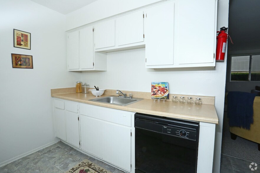 More Photos Of 831 Green Rd, Ypsilanti Apartments For Sale