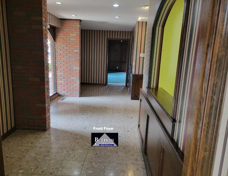 More Photos Of 3111 McClelland Blvd., Joplin Office For Sale