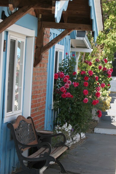 More Photos Of 430 S C St, Virginia City Hotel For Sale