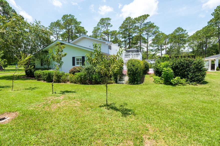 More Photos Of 335 N Main St, Wadley Specialty For Sale