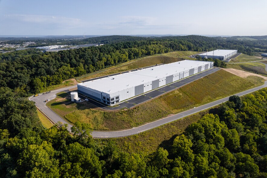 More Photos Of 600 Busser Rd, York Industrial For Lease