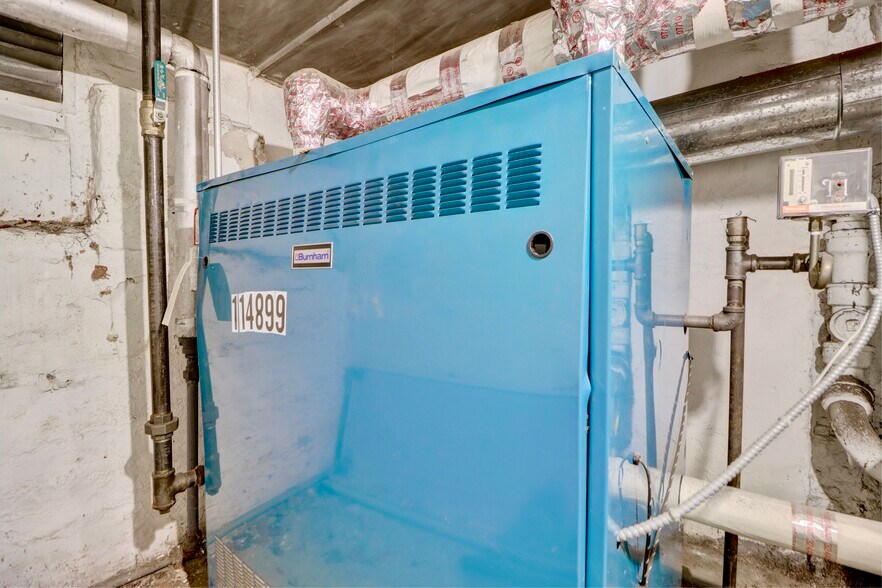 More Photos Of 159 Nassau Ave, Brooklyn Apartments For Lease