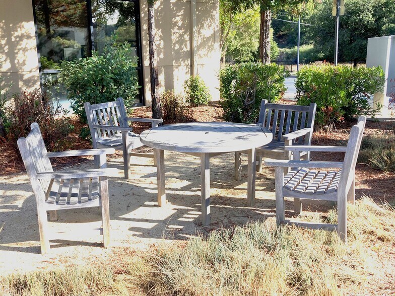 More Photos Of 4328-4330 Redwood Hwy, San Rafael Research And Development For Sale