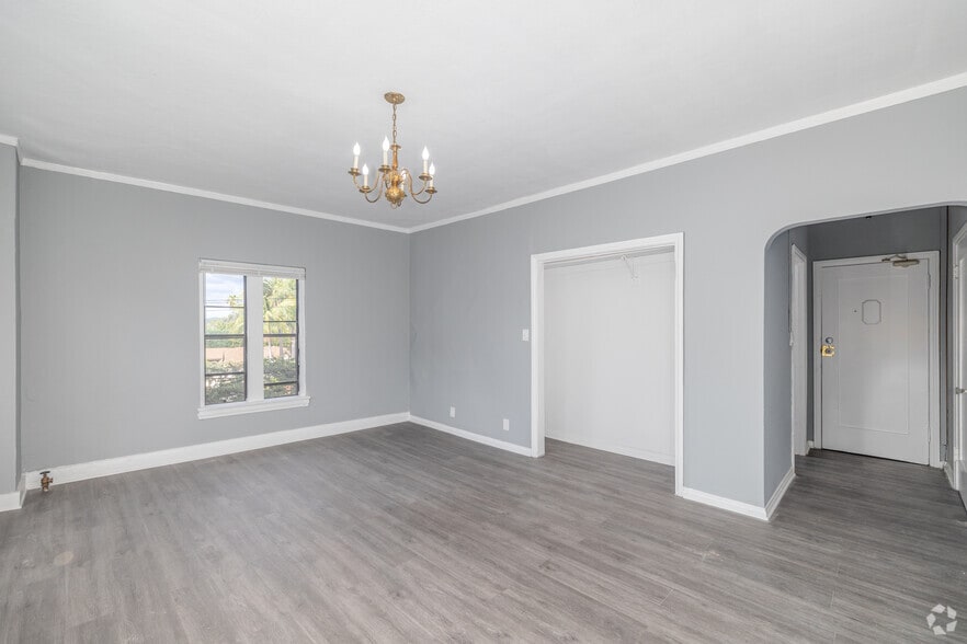 More Photos Of 601 N Rossmore Ave, Los Angeles Apartments For Sale
