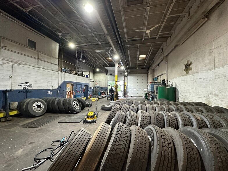 More Photos Of 15 Frontage Rd, Hampton Truck Terminal For Sale