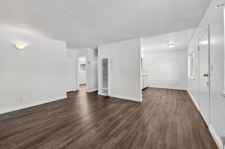 More Photos Of 3940 E Burns Ave, Fresno Apartments For Sale