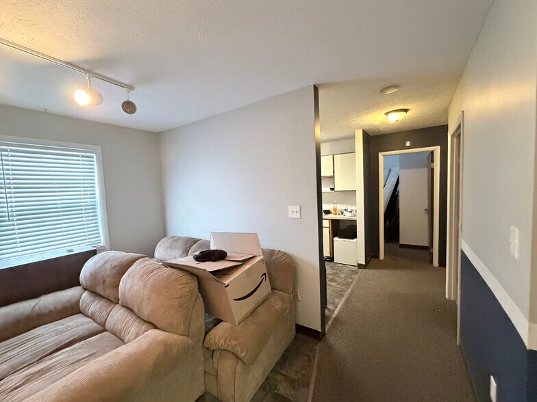 More Photos Of 4803 W 71st St, Indianapolis Medical For Sale