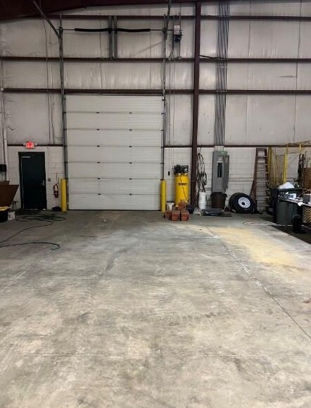 More Photos Of 12801 Silver Lake Rd, Brighton Manufacturing For Sale
