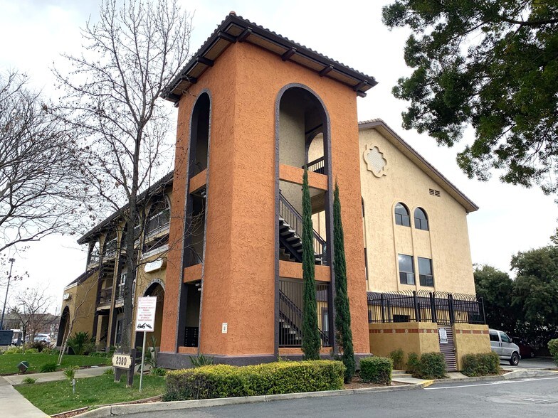 Primary Photo Of 2380 Salvio St, Concord Medical For Lease