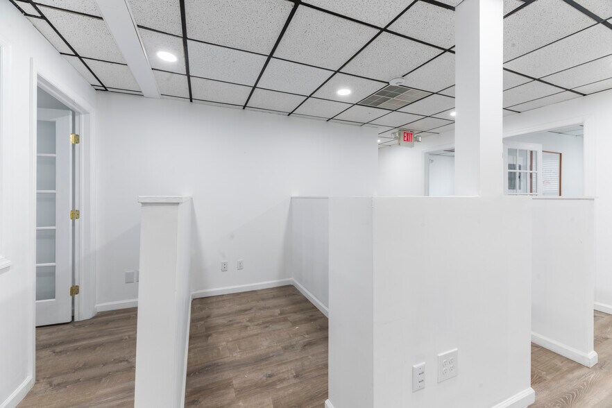 More Photos Of 32 Jefferson Plz, Princeton Medical For Sale