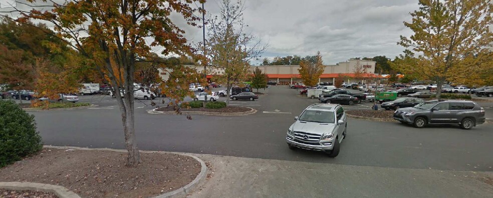 More Photos Of 5230-5250 Windward Pky, Alpharetta Unknown For Lease