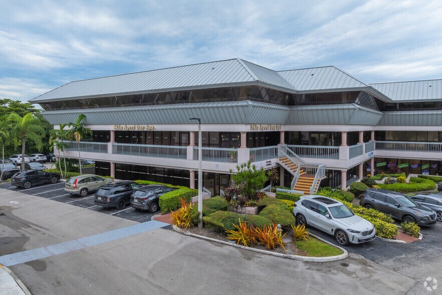 More Photos Of 21301 Powerline Rd, Boca Raton Medical For Sale