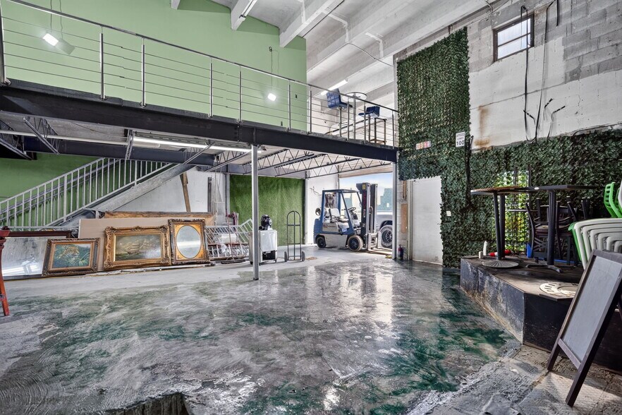 More Photos Of 8485-8499 NW 54th St, Miami Warehouse For Sale