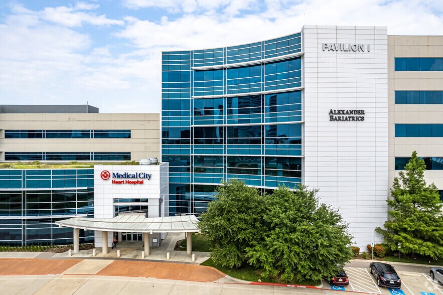 More Photos Of 11970 N Central Expy, Dallas Medical For Lease