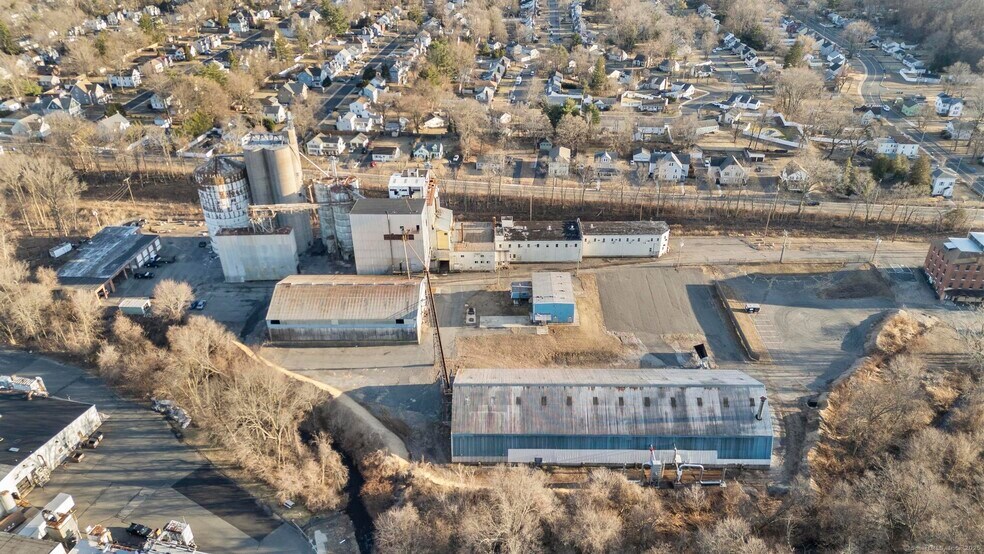 More Photos Of 46 Apel Pl, Manchester Warehouse For Sale