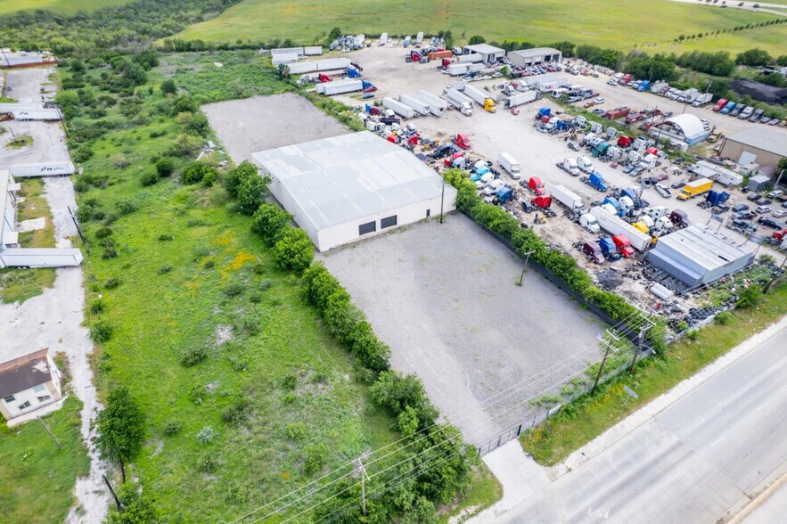 More Photos Of 7240 E IH-10, San Antonio Warehouse For Lease