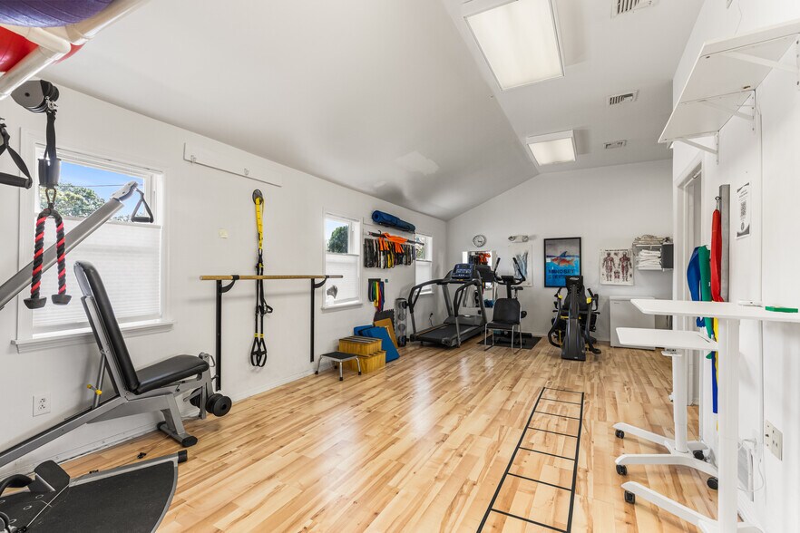 More Photos Of 2417 Bridge Ave, Point Pleasant Office For Sale