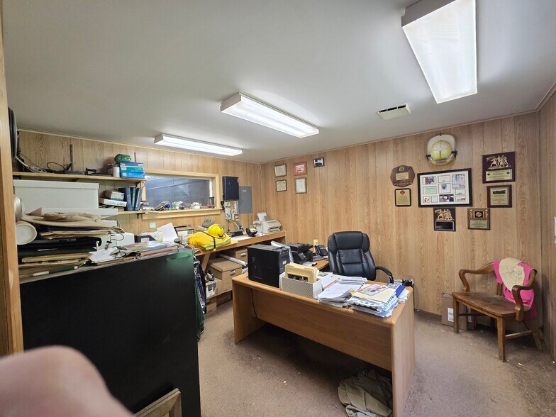 More Photos Of 209 Sprague Ave, Liberty Auto Repair For Sale