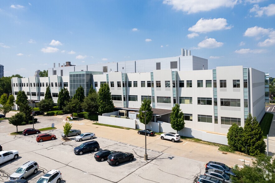 More Photos Of 4320 Forest Park Ave, Saint Louis Office For Lease