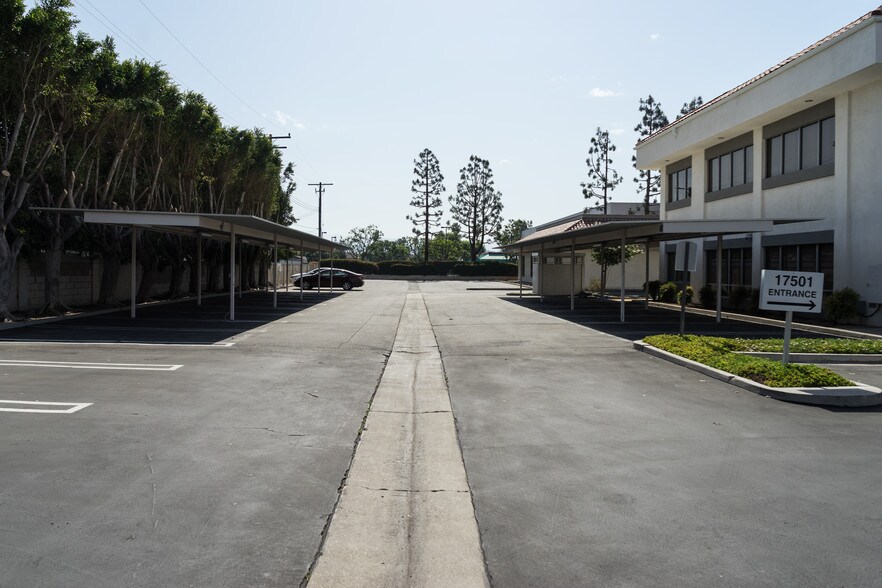More Photos Of 17541 E 17th St, Tustin Office For Lease