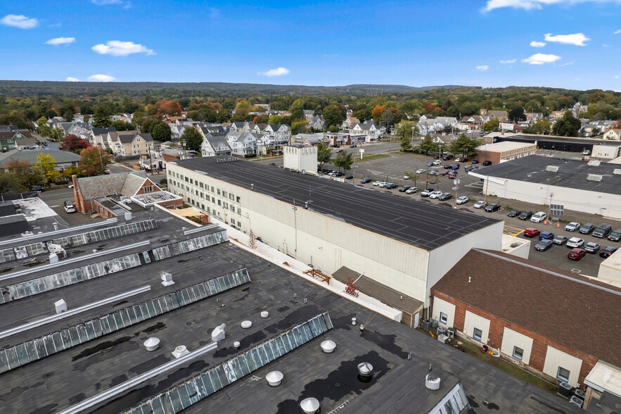 More Photos Of 1349-1355 Dixwell Ave, Hamden Warehouse For Sale