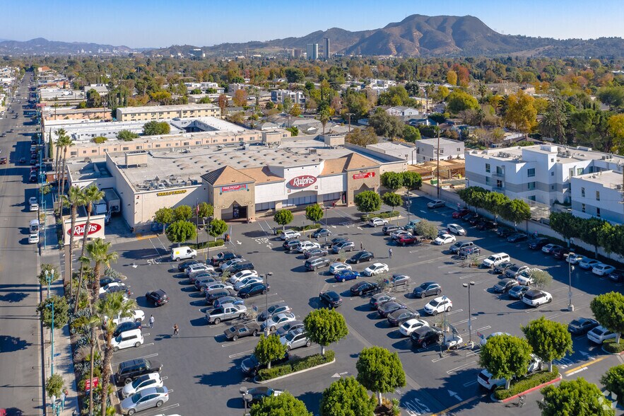 More Photos Of 5160 Vineland Ave, North Hollywood Unknown For Lease