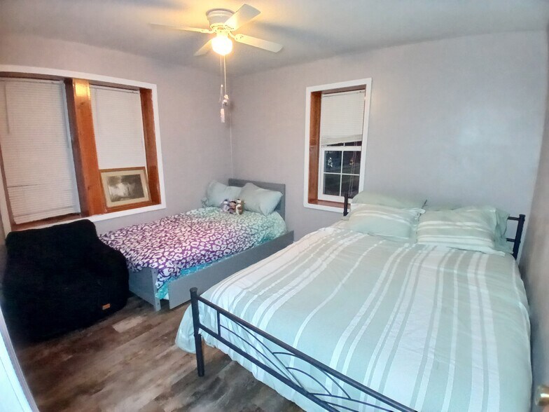 More Photos Of 326 Main St, Wausaukee Bowling Alley For Sale