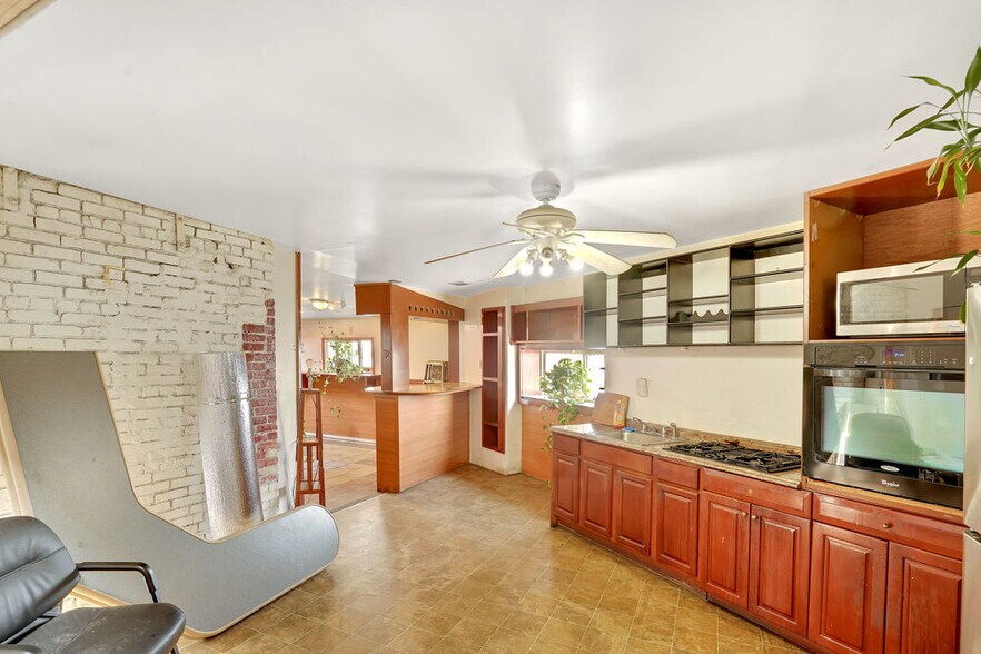 More Photos Of 245-249 Verona Ave, Newark Manufacturing For Sale