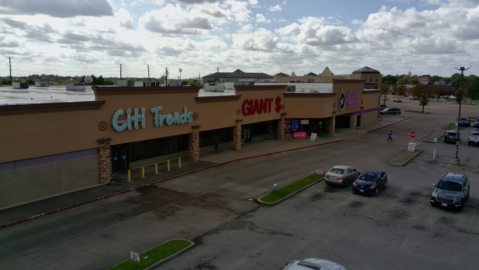 More Photos Of 14485 Bellaire Blvd, Houston Storefront For Lease