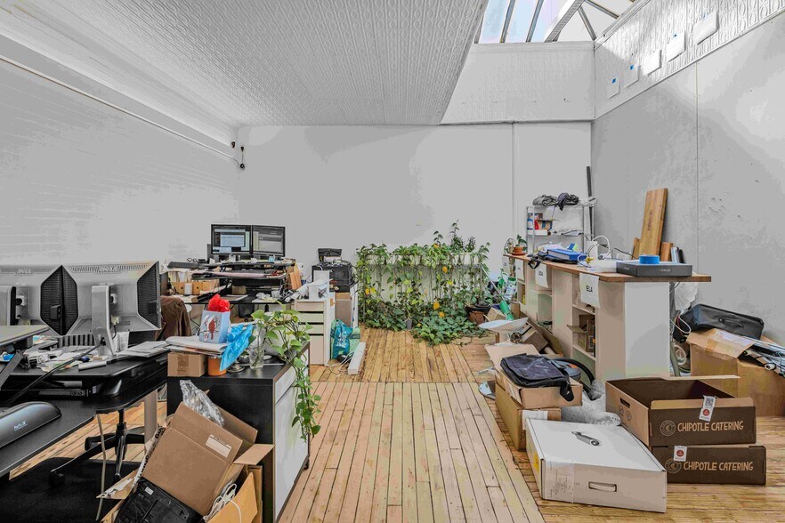 More Photos Of 108 E 16th St, New York Loft Creative Space For Sale