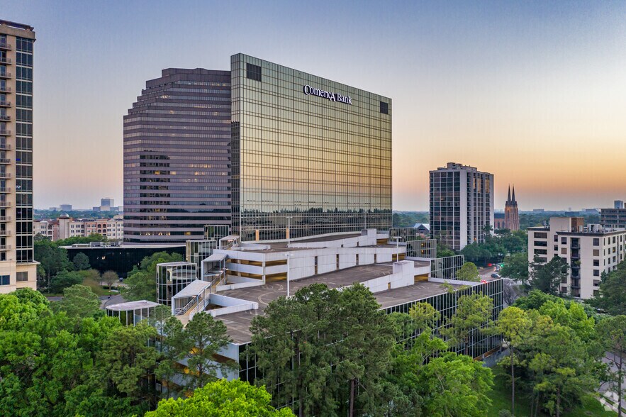 More Photos Of 2 RIVERWAY, Houston Office For Lease