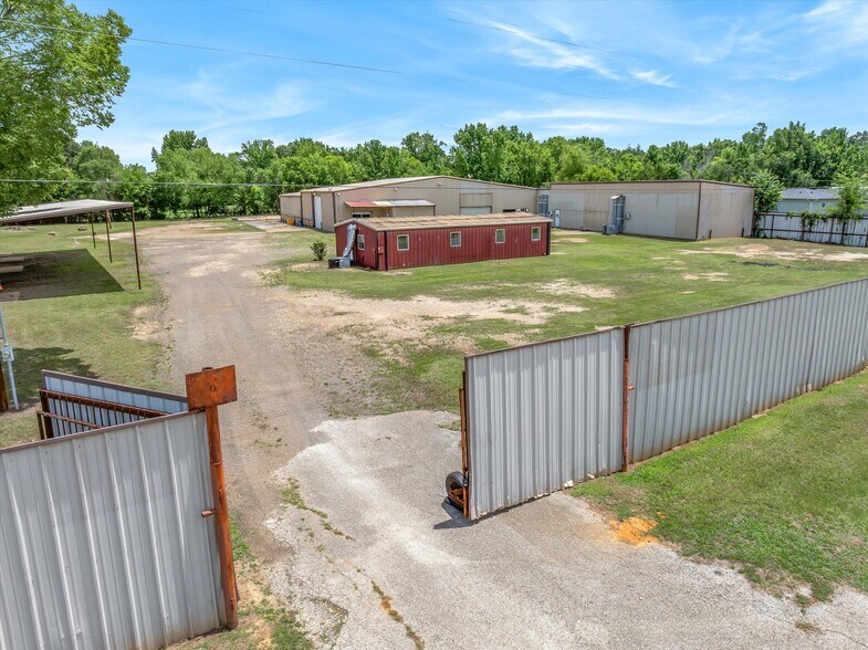 More Photos Of 7439 FM 314, Ben Wheeler Industrial For Sale